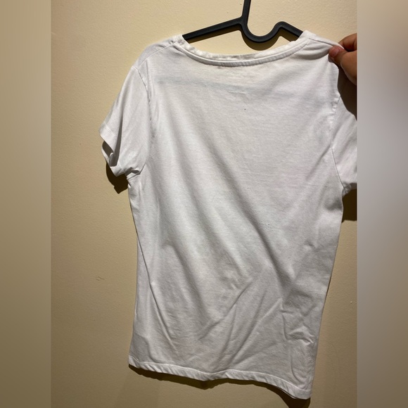 White GUESS t-shirt - Picture 2 of 3